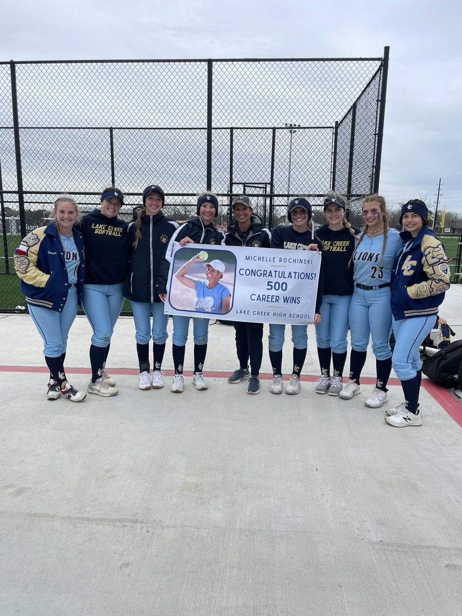 CONGRATULATIONS TO COACH ROCHINSKI ON 5-0-0 WINS! 🎉🎉