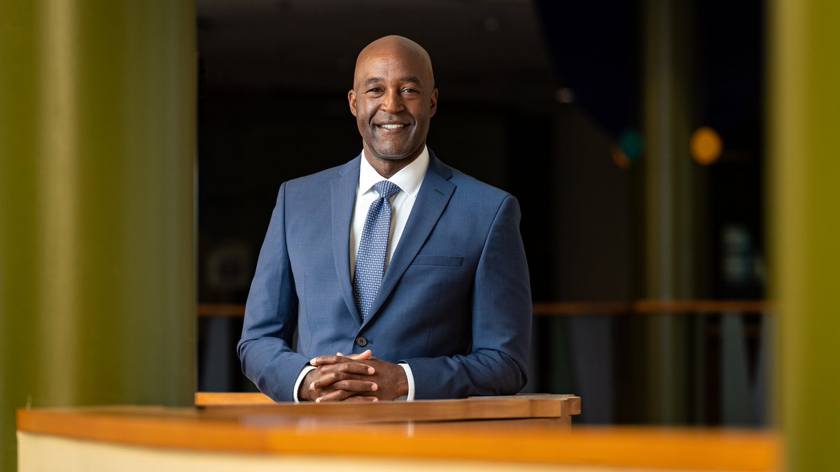 Congrats to <a href="/FDuBoisBowman/">F. DuBois Bowman</a> on reappointment as Dean of <a href="/UMich/">University of Michigan</a>SPH by the @UMich Board of Regents.

"Dean Bowman has distinguished himself as a brilliant leader who is uniquely poised to navigate the complexity of public health,” said Provost McCauley.  

📰myumi.ch/EPWg1