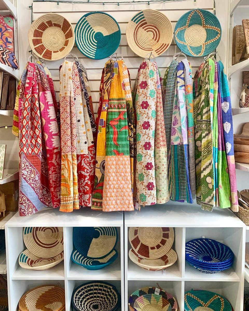 ZeeBeeMarket's tweet photo. These gorgeous throws have us dreaming of Spring ✨
Find them at your favorite store today & anytime online>https://t.co/IS9IMJCubj
#zeebeemarket #livelifeincolor #kanthaquilt #patchwork #upcycled #ethicallysourced #fairtrade #goodfortheplanet #ecofriendlyliving #wastefreeliving https://t.co/nwwZMCGUCN