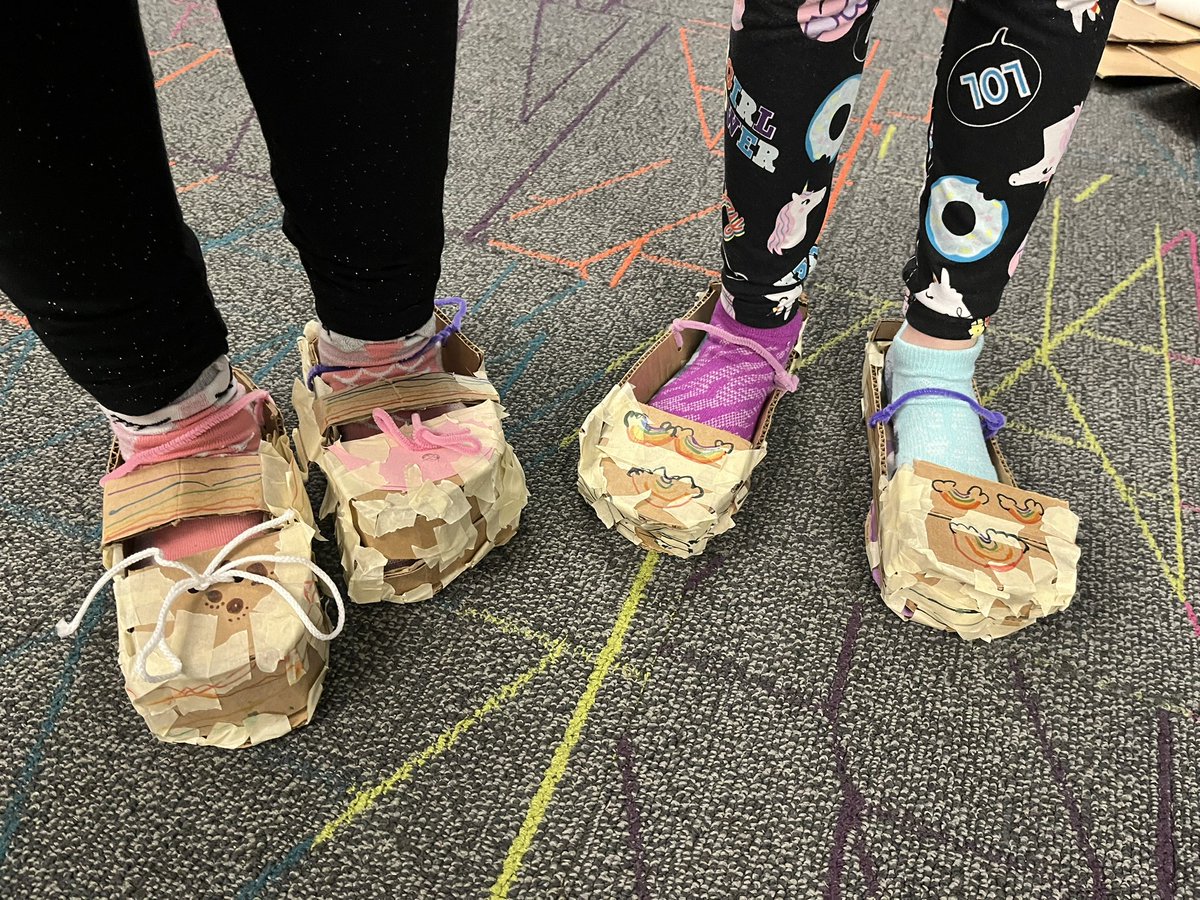 cocohoban's tweet image. Second grade engineers…inspired by Four Feet, Two Sandals by Karen Lynn Williams and Khadra Mohammed @ColonialSDstrct #wilberinspired #engineeringdesignprocess