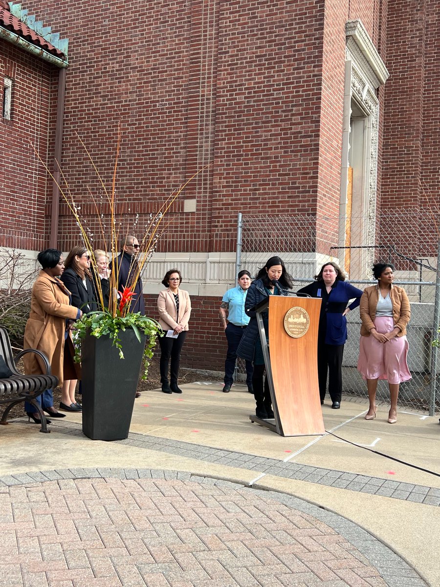 800 homes in the diverse neighborhoods of Boston! Thank you <a href="/MayorWu/">MayorWu</a> <a href="/SheilaADillon/">Sheila Dillon</a>, the amazing orgs doing this work and wonderful elected officials <a href="/KenzieBok/">Kenzie Bok 白凱欣</a> <a href="/SamvMontano/">Samantha Montaño</a> Lovely to see housing friends <a href="/ChrysMAHsng/">Chrystal</a> <a href="/jittygurl/">Symone Crawford</a> @EmilyklevineCo and so many more!