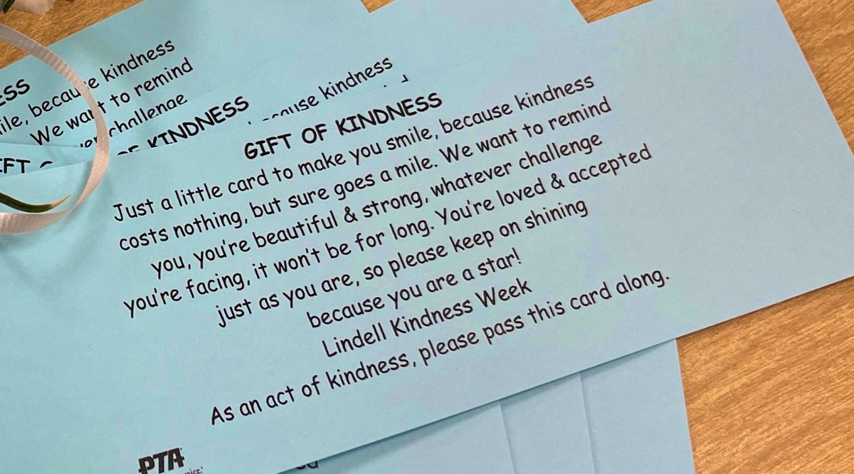 Thank you to the <a href="/LindellPTA/">LindellPTA</a> for the Gift of Kindness. There were so many smiles as we left today with our beautiful carnations! #KindnessWeek <a href="/Jennifer_LynnP/">Jennifer Pullara</a> <a href="/MsMcGovernLB/">Anna McGovern</a>