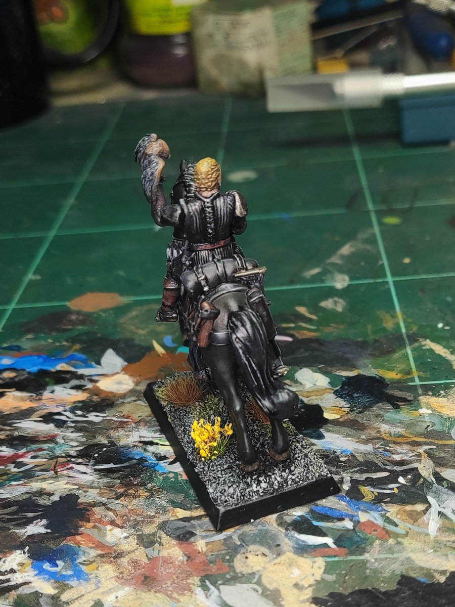 VonSpeek's tweet photo. Ya ya con la peana lista, puedo dar por acabada la mini de Rutger Hauer como el capitán Navarre en #LadyHalcon. Esta pieza ha sido un reto por la paleta tan reducida y tantos elementos negros juntos, y aunque hay cosas muy mejorables me doy por satisfecho. #Warmongers https://t.co/31OsHcqxCK