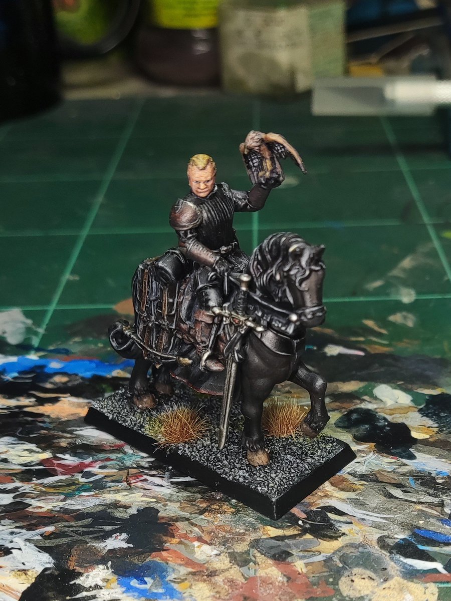 VonSpeek's tweet photo. Ya ya con la peana lista, puedo dar por acabada la mini de Rutger Hauer como el capitán Navarre en #LadyHalcon. Esta pieza ha sido un reto por la paleta tan reducida y tantos elementos negros juntos, y aunque hay cosas muy mejorables me doy por satisfecho. #Warmongers https://t.co/31OsHcqxCK