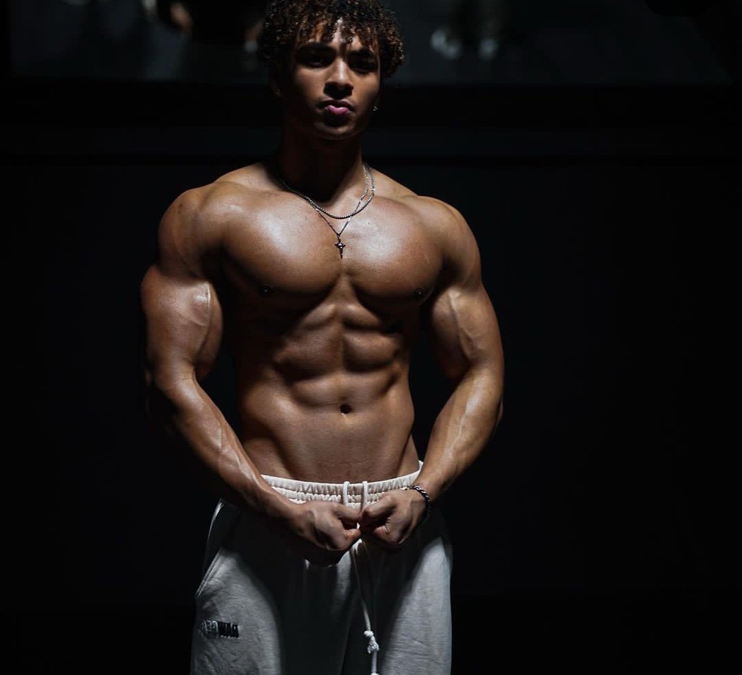 Swipe to take off my shirt 😅

#fitness #FitnessGirl #fitnessmodel #FitnessMotivation #fitnessaddict #fitnessaddict #gymgirl #gymgirls #gymmotivation #gymtime <a href="/Inner_PeaceVibe/">Inner Peace Vibe</a> @JayMuscle1 <a href="/officell50/">☠️ fighter _fitness 💪</a> <a href="/MrBrandonBanks/">Mr Brandon Banks</a> <a href="/cathy34865087/">Cathy在这哩（💯互Fo）</a> <a href="/gymbestworkouts/">Do Better ✘</a> <a href="/FitnessHacks101/">FitnessHacks101</a> <a href="/fitne/">Yavuz Selim Yilmaz</a>