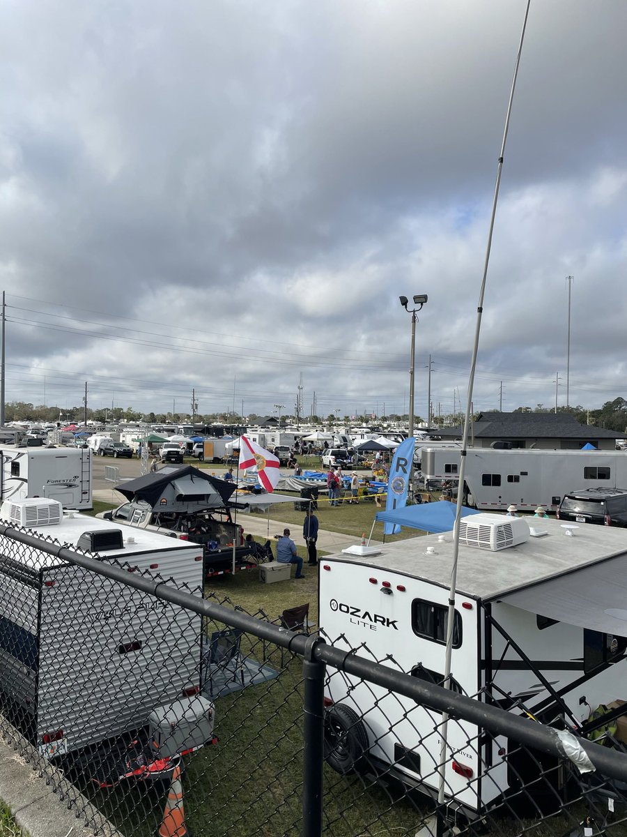VJArray's tweet photo. Photos from @Hamcation #hamcation #hamradio @arrl 
I LOVE this #hamfest https://t.co/hb3UaWAoga