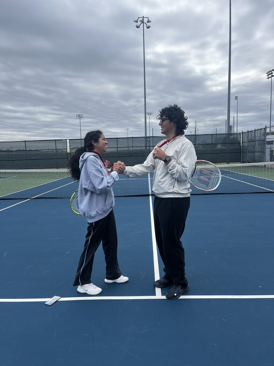 Del Valle High School Tennis tweet media