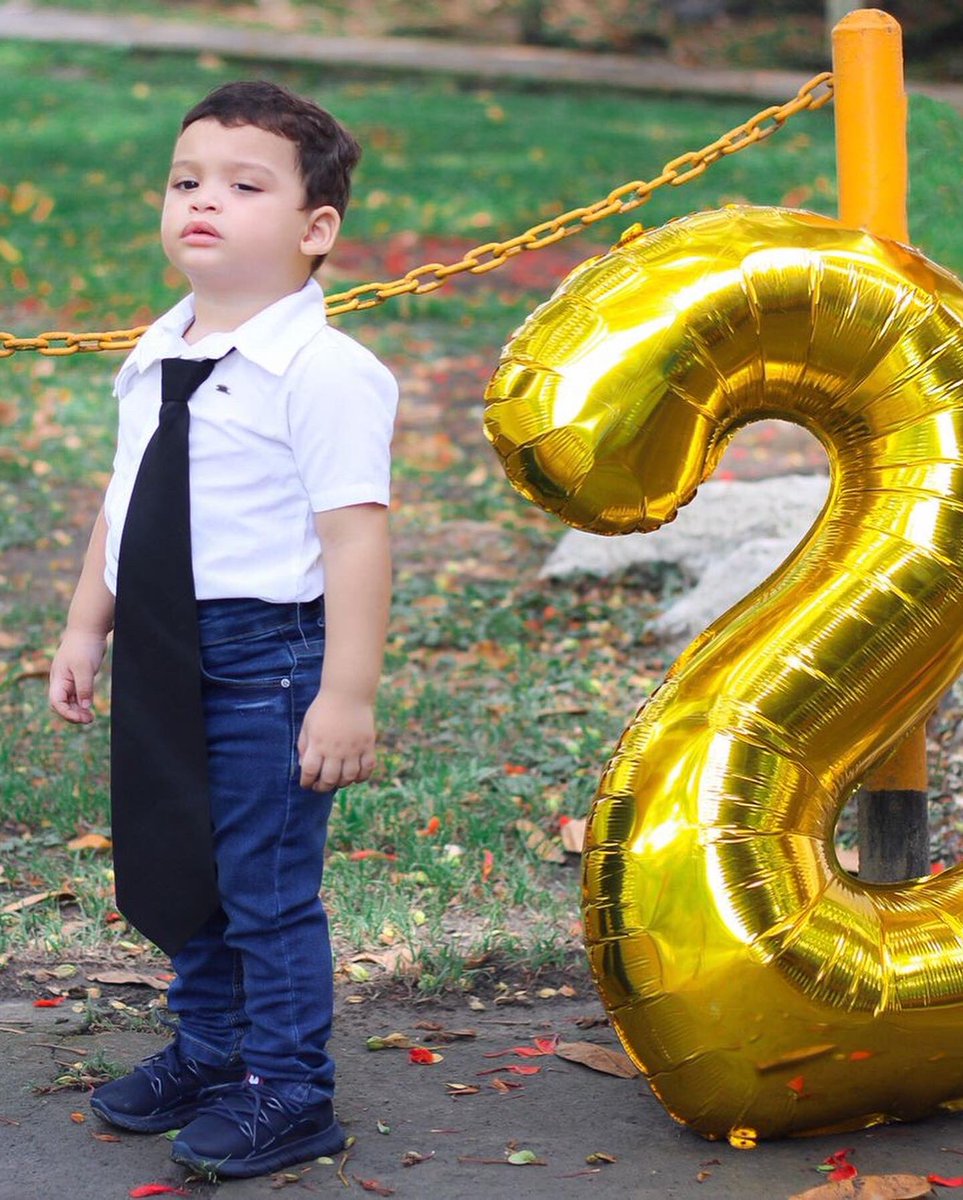 MandaSampaio2's tweet photo. Feliz aniversário meu amor todinho 😍💙 https://t.co/lQiveXFUD4