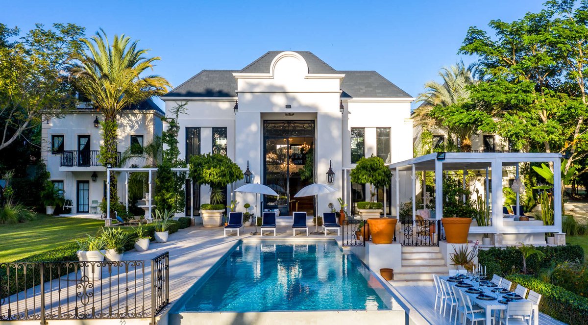 RentalEscapes's tweet photo. Live like an icon at the gorgeous Villa du Cacique, Dominican Republic.
.
.
#rentalescapes #travel #luxuryvilla #luxurytravel #luxuryhomes #luxuryrealestate #luxurylifestyle #beautifuldestinations #luxuryliving #luxuryworldtraveler #holidayrental #dominicanrepublic https://t.co/dcsU6irOp9
