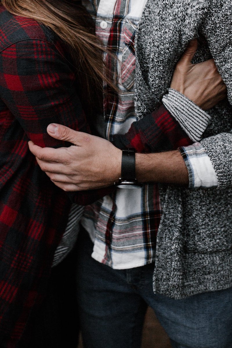 couple photoshoot poses
