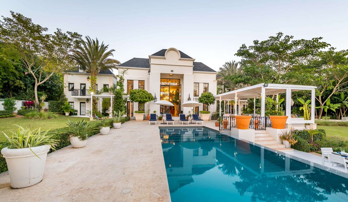 RentalEscapes's tweet photo. Live like an icon at the gorgeous Villa du Cacique, Dominican Republic.
.
.
#rentalescapes #travel #luxuryvilla #luxurytravel #luxuryhomes #luxuryrealestate #luxurylifestyle #beautifuldestinations #luxuryliving #luxuryworldtraveler #holidayrental #dominicanrepublic https://t.co/dcsU6irOp9
