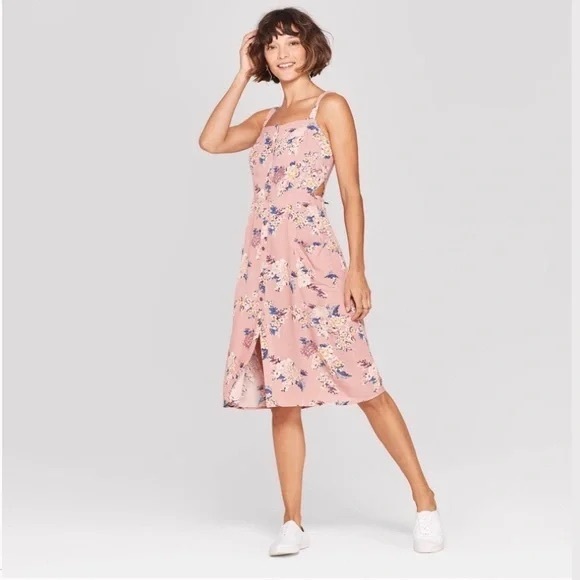 Docsdealz's tweet photo. So good I had to share! Check out all the items I'm loving on @Poshmarkapp #poshmark #fashion #style #shopmycloset #unknown #xhilaration #wildfable: https://t.co/EBOqOTuG4L https://t.co/UfsLindX9A