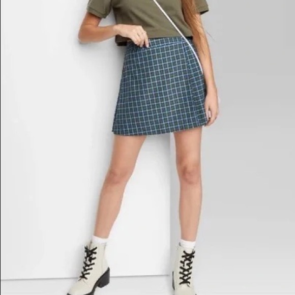 Docsdealz's tweet photo. So good I had to share! Check out all the items I'm loving on @Poshmarkapp #poshmark #fashion #style #shopmycloset #unknown #xhilaration #wildfable: https://t.co/EBOqOTuG4L https://t.co/UfsLindX9A