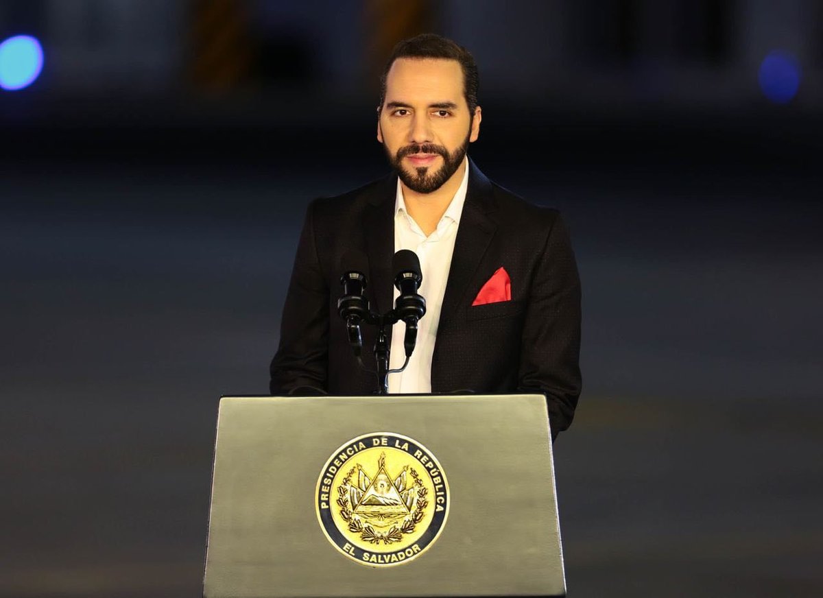 SecPrensaSV's tweet photo. #PagoDeDeuda | El Salvador se ha convertido en una opción segura y atractiva de inversión, gracias a las políticas del Presidente @nayibbukele. Tras el pago de bonos, el indicador del riesgo asignado al país ha mejorado. #SecretaríaDePrensa
Más detalles: https://t.co/msAwsSegP6 https://t.co/XDQerWetdq