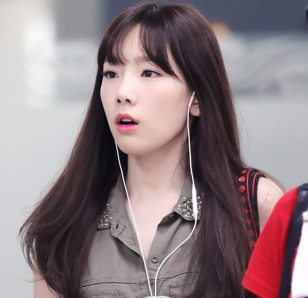 insane to me that these taeyeon’s pictures are taken 9 years apart like how could you tell the difference 🥲