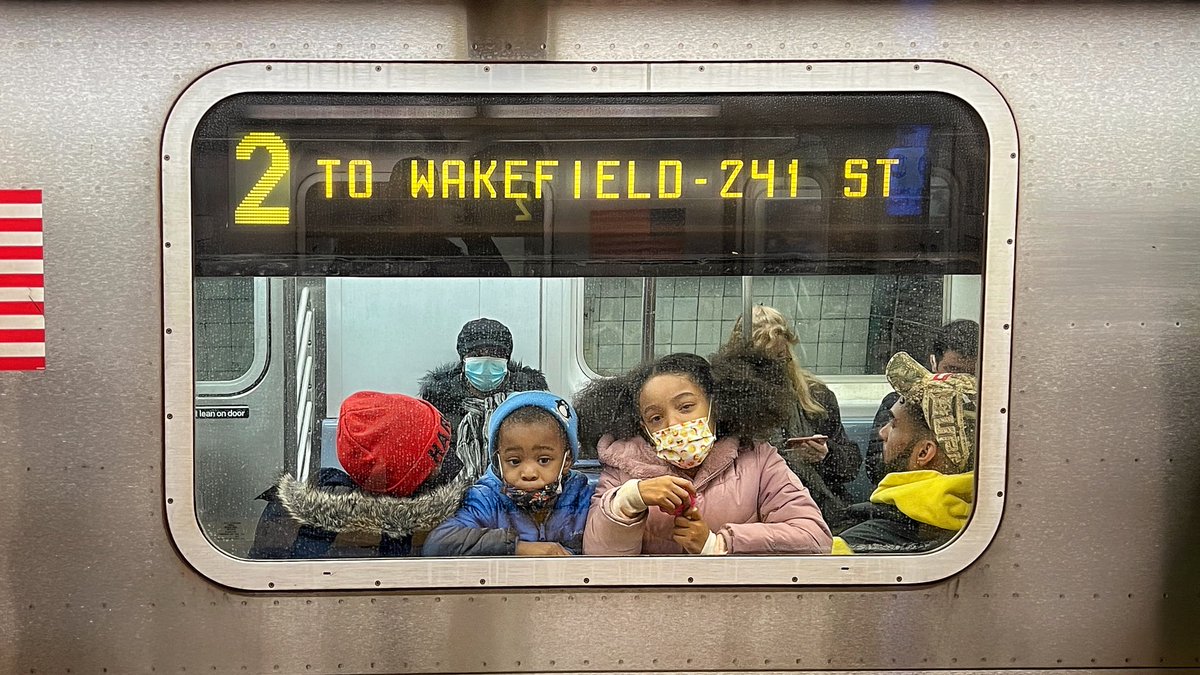 eamondolan's tweet photo. Looking out
#2train #subway #nyc https://t.co/HWDUQkELLH