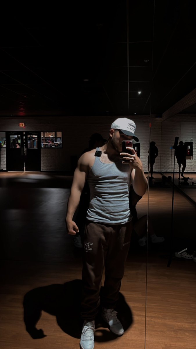 Joshwcarroll_'s tweet photo. My twitter dead af🫠 https://t.co/PbwKHDtG4d