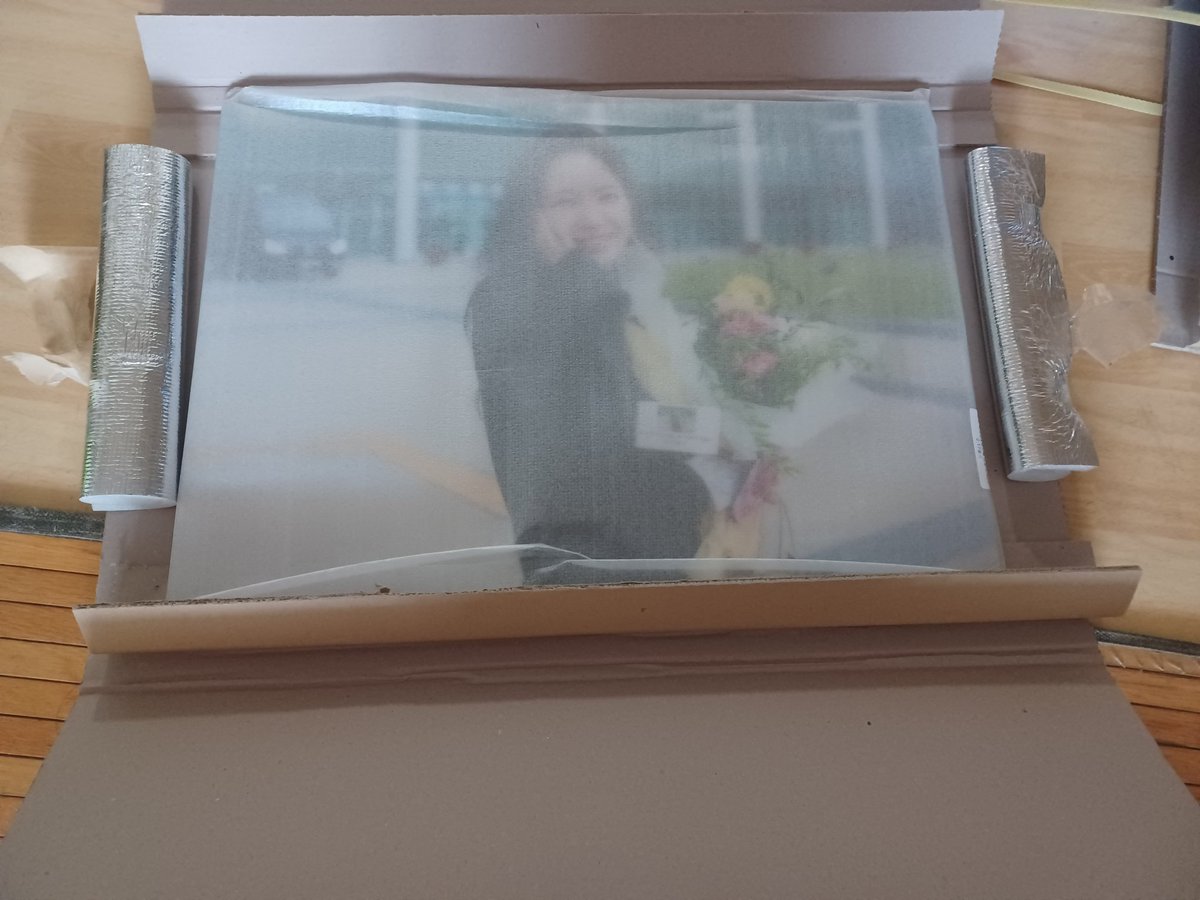 eunsalanghae's tweet photo. #Apinksne
@H940210
진짜 꿈꾸는 것 같음. 이벤트에 당첨되고 올해 성인되었는데 올해 진짜 잘 풀릴 것 같음. 손나은 생일카페를 준비해준 모든 분들 감사하고 제 아이디를 뽑아준 황오빠님 진심으로 감사합니다♡ 나은언니 사랑해요♡
소중히 간직할게요. 감사합니다. https://t.co/W4INl3xzEN