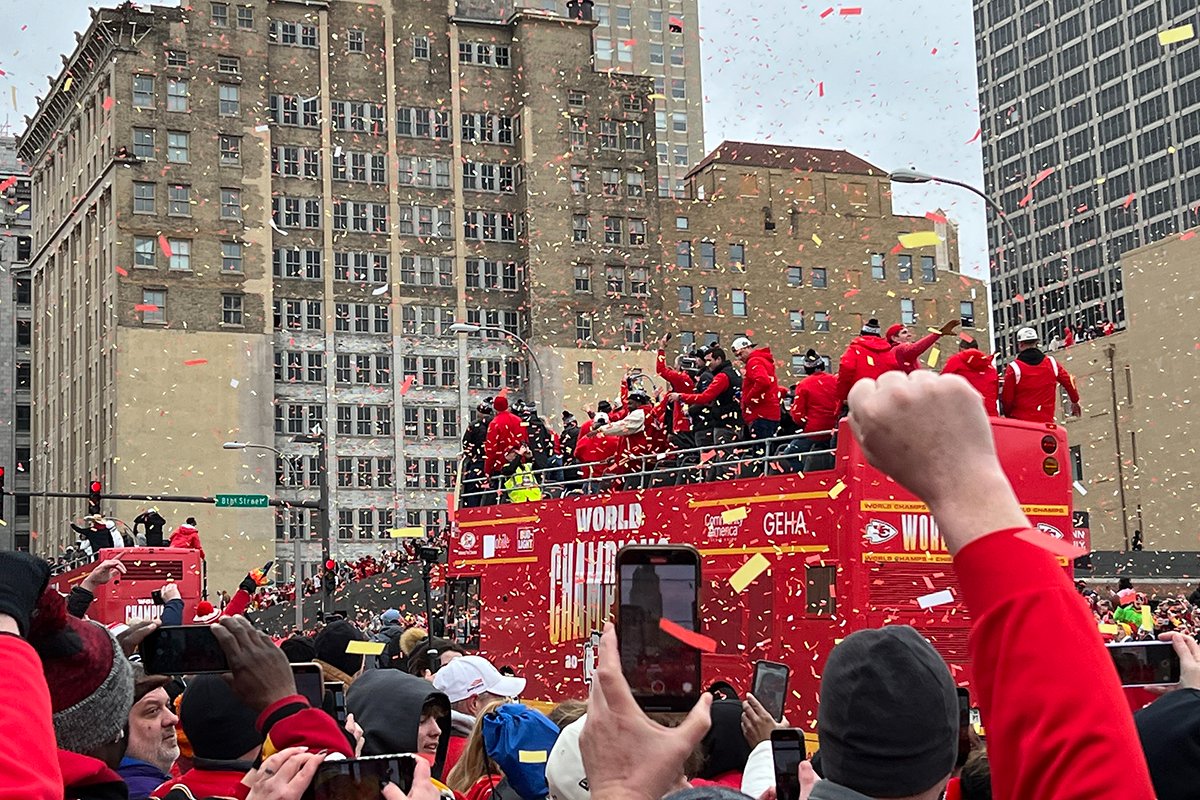 fireboardlabs's tweet image. Congrats to the NFL 2022 Champions: #kchiefs !!  We gave FireBoard employees the day off and went to the parade!  #gochiefs  #madeinkc #FireBoard #KC