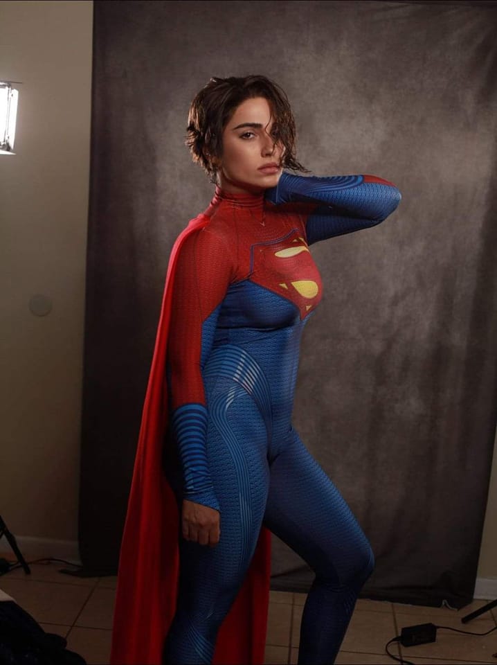 may be cosplay but a damn good one @ that!
#Supergirl #karazorel #cosplayer