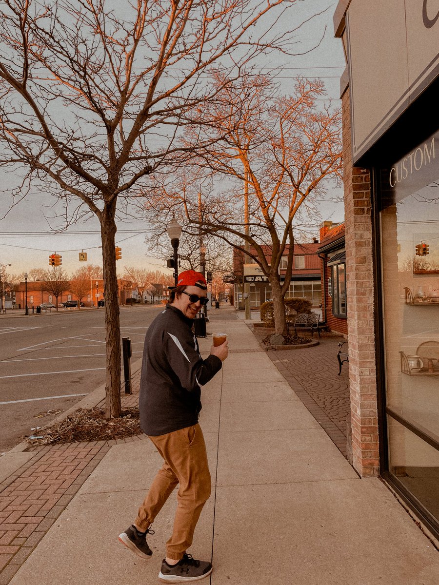 (In 2.5 weeks) head to the gig with me! <a href="/MyHeartMyAnchor/">My Heart, My Anchor</a>, <a href="/kevinschlereth/">kevin schlereth</a>, Former Ruins, and me in Detroit. Message for the address! 6pm, March 7, don't miss it if you can avoid it! All the artists are coming from out of state besides me! Should be a real treat!

SDG