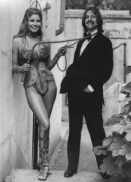 ringostarrmusic's tweet image. God bless Raquel peace and love to the family Ringo 😎✌️🌟❤️