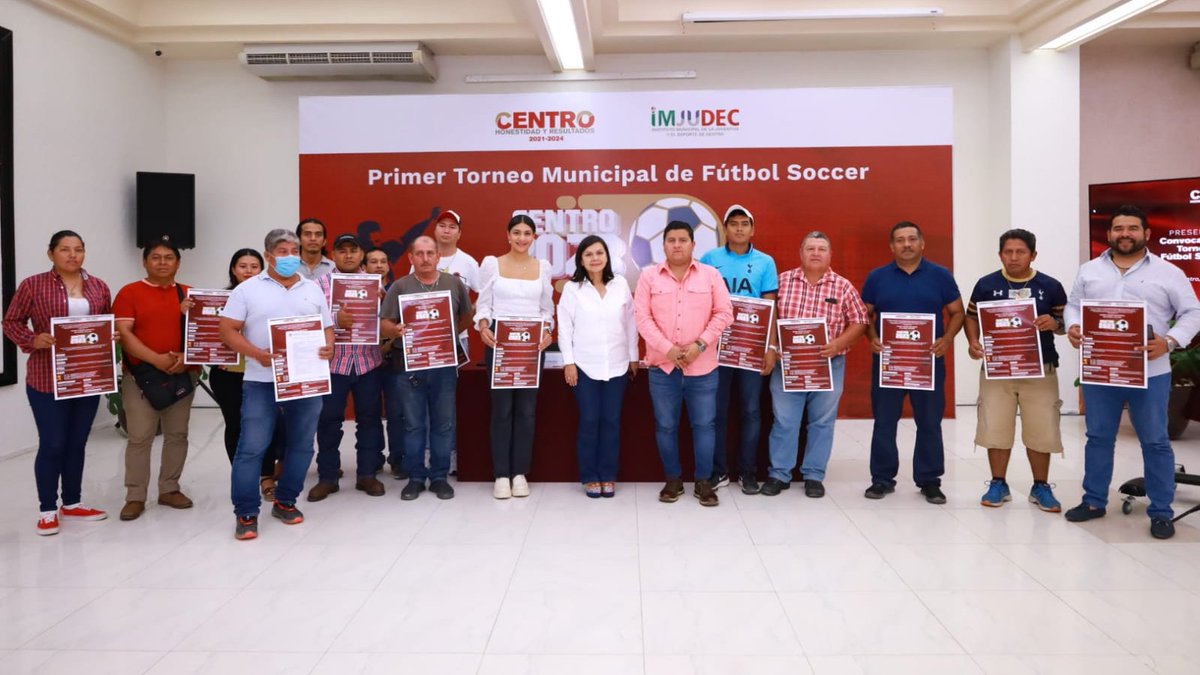 Ayuntamiento de Centro (@gobcentro) on Twitter photo La alcaldesa <a href="/YolandaOsunaH/">Yolanda Osuna Huerta</a> presenta a dirigentes de ligas el Primer Torneo Municipal de Fútbol Soccer Centro 2023.
#HonestidadYResultados La alcaldesa <a href="/YolandaOsunaH/">Yolanda Osuna Huerta</a> presenta a dirigentes de ligas el Primer Torneo Municipal de Fútbol Soccer Centro 2023.
#HonestidadYResultados