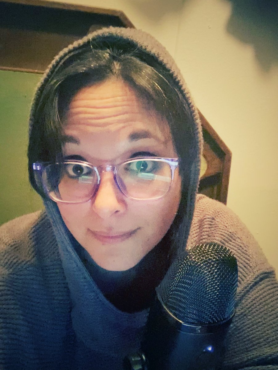 wthcoffeespoons's tweet image. Super excited to have a weird little story about the end of the world in the new anthology MOONCALVES from @no_publishing !!✨🌜

Also I recorded myself reading the first 6 pages so you might hear my dumb voice on a podcast soon.

The hard cover &amp;amp; ebook! no-press.org/mooncalves/