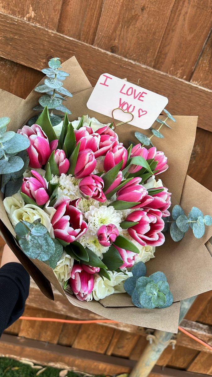 Monica🌞 tweet media