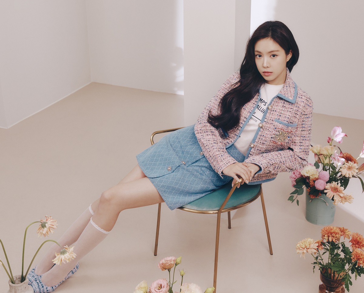Dizcul's tweet photo. 제이���이지고트, 손나은과 함께한 ‘A Delightful Spring” 캠페인 공개 https://t.co/iRMVfNlYMm #손나은 https://t.co/uiHys1LHLR