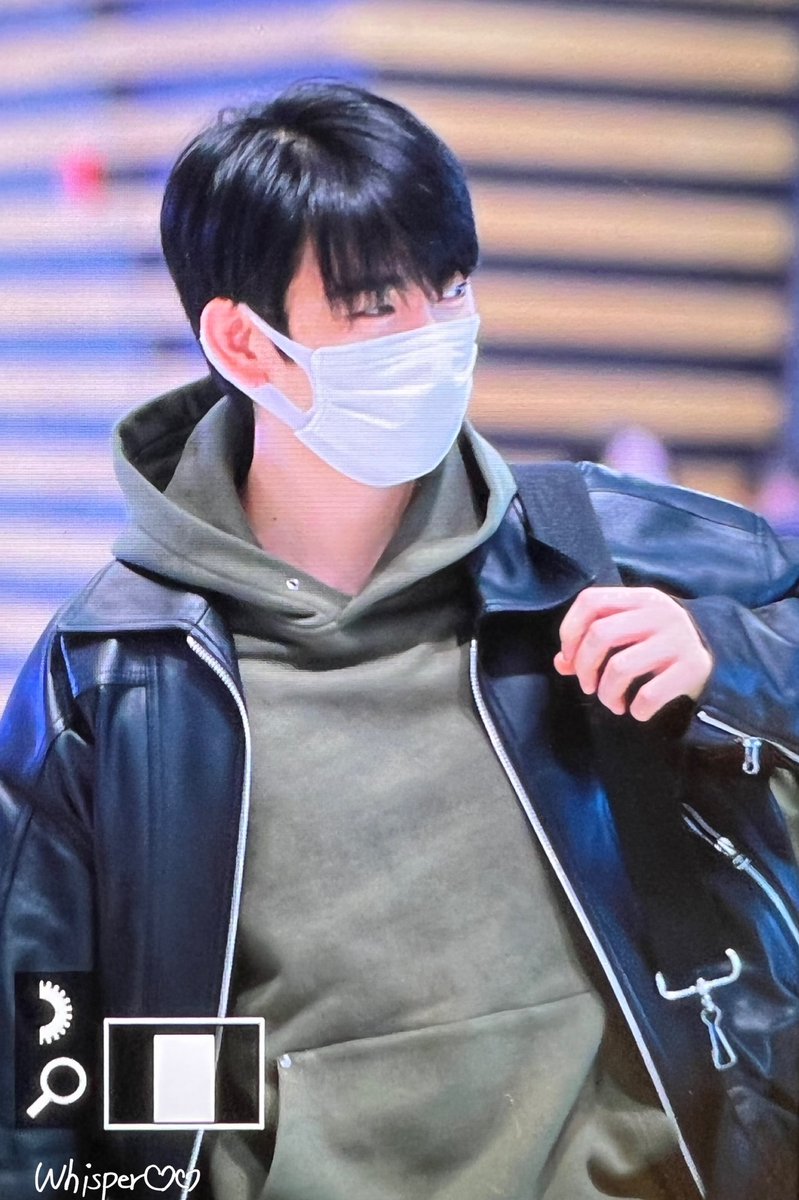 Whisper_922's tweet photo. 230217 ICN출발

🇹🇭고고

#Jinyoung #진영 #박진영 @JINYOUNG
#GOT7 #갓세븐 https://t.co/OGh1Crrj8b
