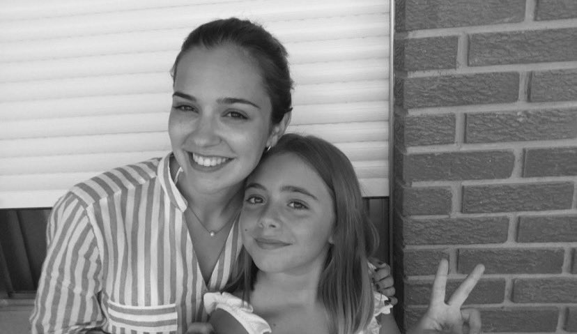 elsaaloopeezz's tweet photo. mi ejemplo a seguir desde peque❤️ @LauraMartii https://t.co/nMWR2cHGJB
