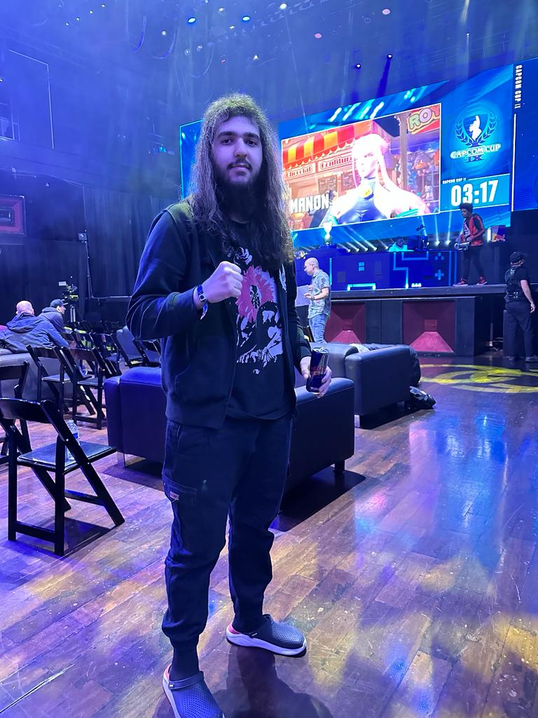 Takamura_Be's tweet photo. I did it! Qualified for top 16 winners at #CAPCOMCUP IX. See you on sunday for the finals. 🔥 https://t.co/auGNpqlyEG