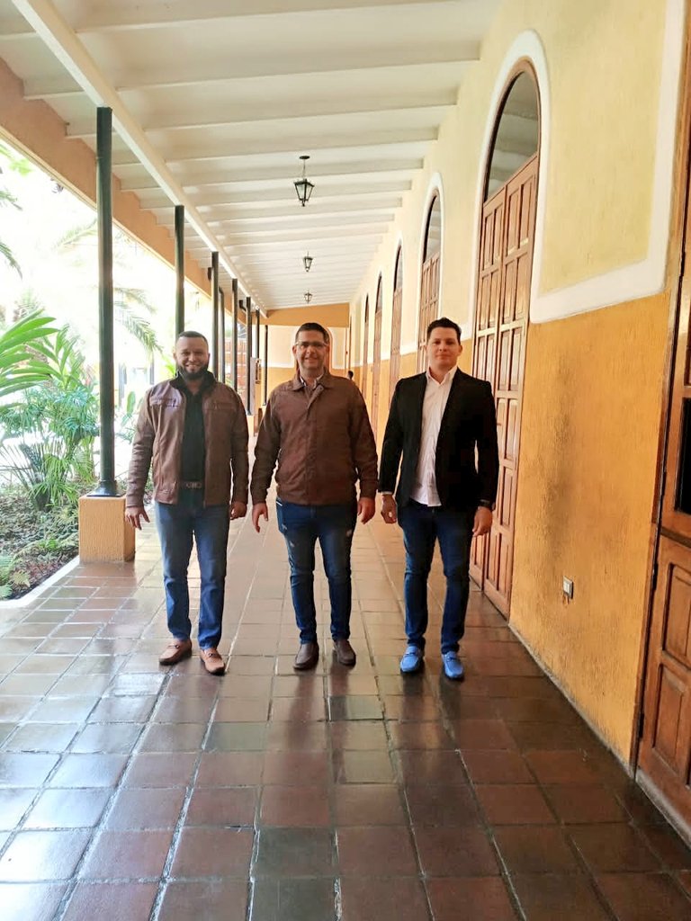MiguelAvila_1's tweet photo. Vecinos Bolรญvarenses, hoy #16Febrer como fracciรณn asistimos a la entrega del informe de gestiรณn correspondiente al ejercicio fiscal 2022 por parte del Alcalde a este cuerpo colegiado, segรบn lo que establece la ley.
1/3 https://t.co/VhpfJmJ4xo