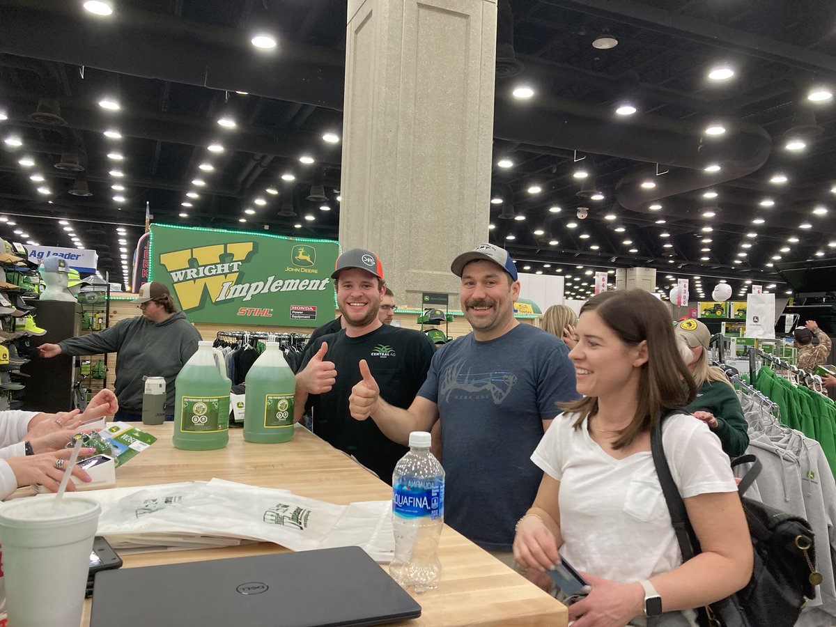 apasztor82's tweet photo. When I was younger there was no doubt that the best part about Farm Shows was the equipment….. nowadays what makes these shows so awesome to me is 100% the people I get to meet!!! What a blast!!! and we’ll see everyone tomorrow #NFMS23 #Andyclean https://t.co/DPWnDUHQ6i