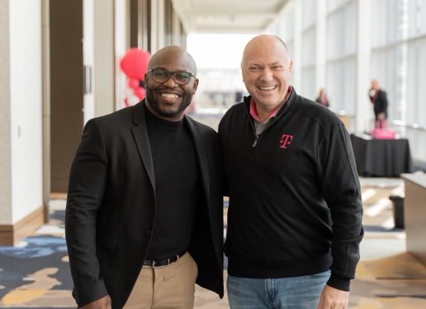 Spent the afternoon with @TMobile and @JonFreier in Frisco! Loved talking about how we can lead through change. #TMobilePartner