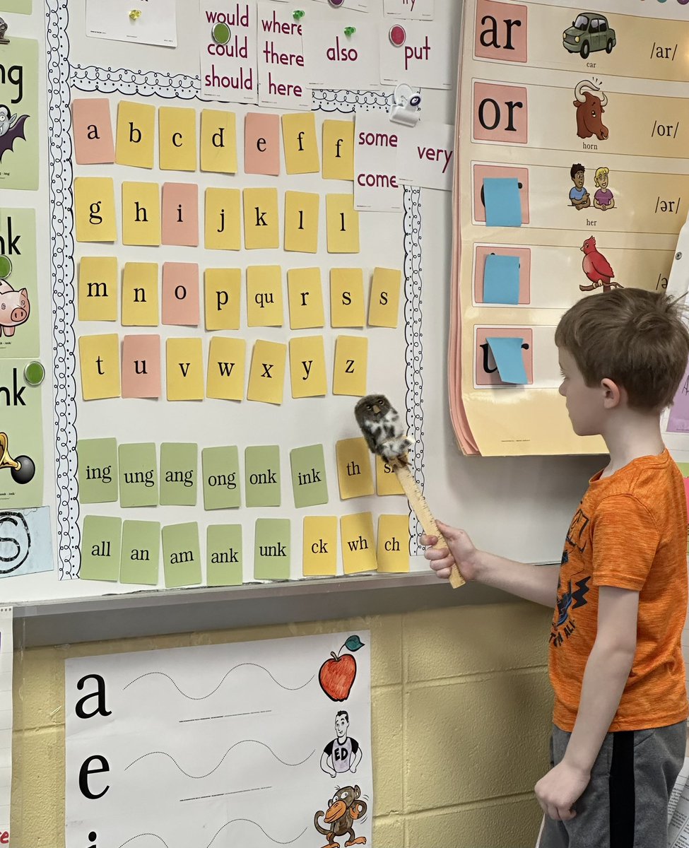 mscory1's tweet photo. So proud of our teacher helper this week! He did an amazing job leading our drill sounds. @LeannaCasale @HowellTwpTauntn @HowellTwpK8 https://t.co/NJqAOhMsAE