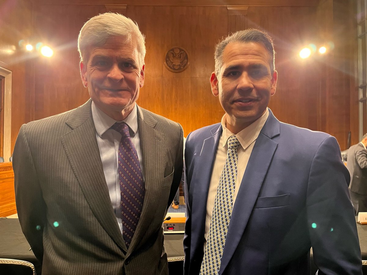 LeoSeoaneMD's tweet photo. I want to thank Senator Cassidy for his leadership in addressing orur healthcare workforce shortage https://t.co/2tAQjnbCEX