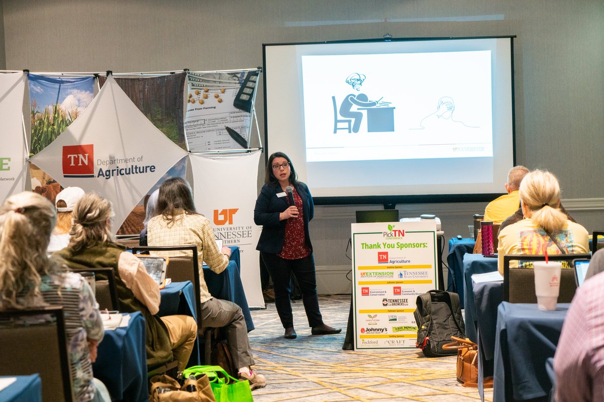 UTIAg's tweet photo. Heather Sedges (@DrSedges) from @UTExtensionFCS talked about productivity and managing stress. #PickTNConference https://t.co/OLonx9XGja
