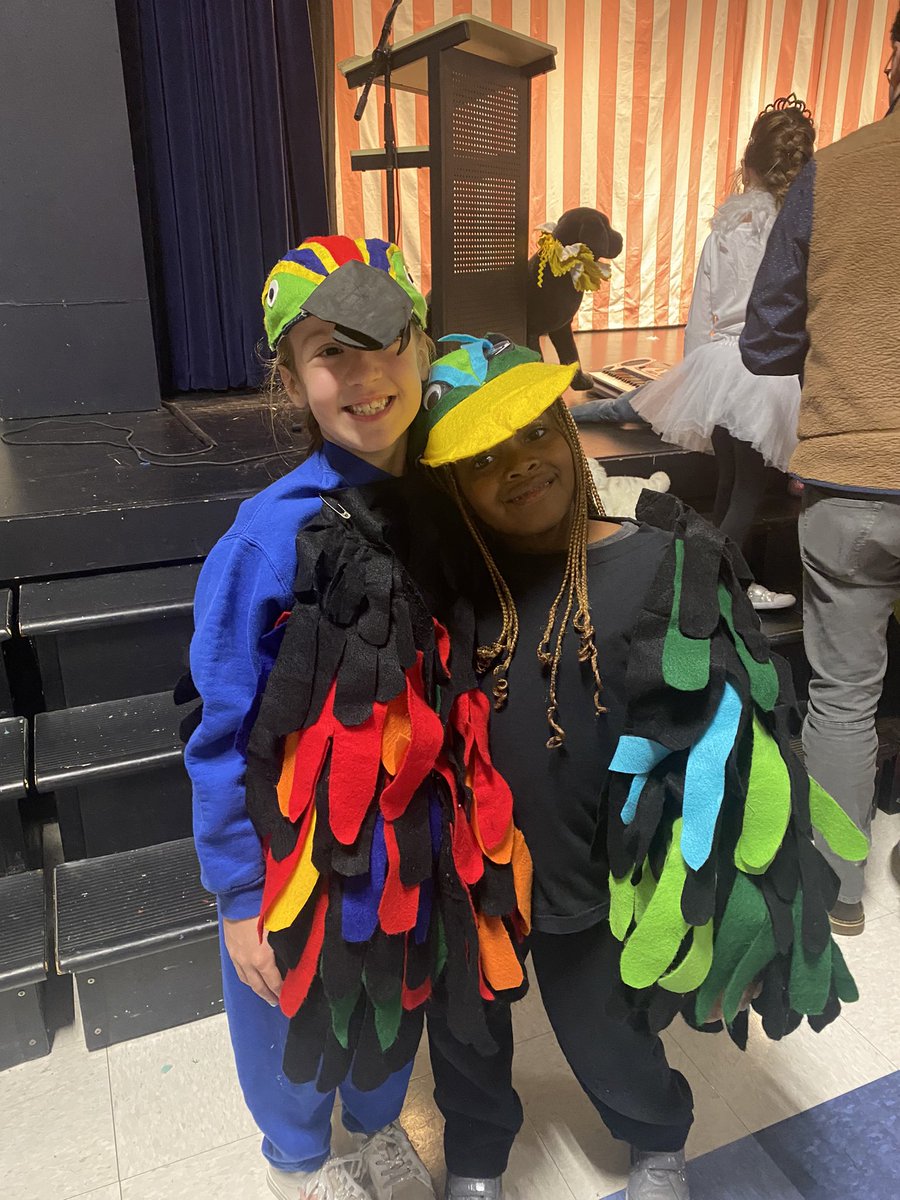 WCDS_Lower's tweet photo. #WCDSGrade1 was all smiles after their First Grade Circus performance! Students collaborated together with Upper School buddies to create a dance to Camille Saen Saints Carnival of Animals. It combined creativity, critical thinking, and communication! 🦜🐢🐘🎭🎪 #WCDSArts https://t.co/hhSNqie6n0