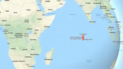 bruixland's tweet photo. Los ciudadanos de Chagos, colonia británica cedida a EEUU para establecer una base en el Índico, podrán volver a asentarse luego de 60 años de haber sido expulsados por Londres.

Las Chagos vuelven a ser parte de Mauricio, tras la descolonización tardía.

#FreeChagos https://t.co/NOKc6pSRUL