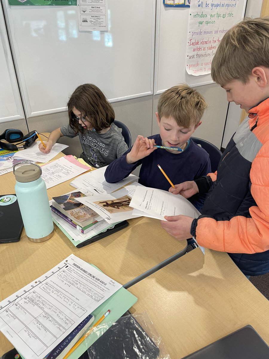 OkruchMrs's tweet photo. Analyzing primary sources in our study of colonial America. @DouglassElem @harveyoaxaca https://t.co/6RjjrJspny