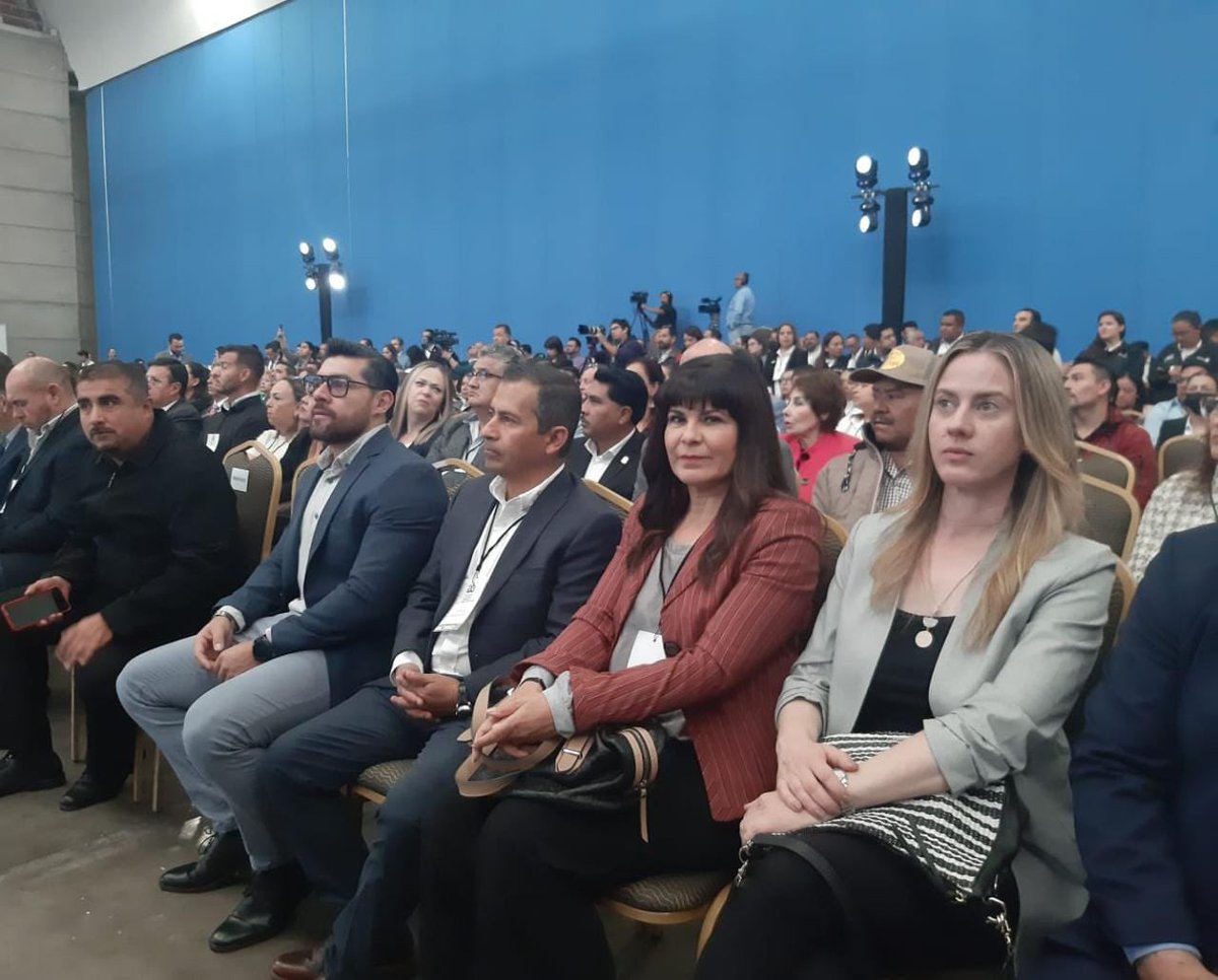 GracielaAmaro22's tweet photo. Como parte del evento "Guanajuato compra Guanajuato" @EduardoSojoGA destacó la importancia de la planeación en la política pública. Desde #iplaneGTO es la apuesta y el compromiso que tenemos con Guanajuato, para continuar desarrollando un contexto competitivo para la entidad https://t.co/TbiE8CCQhT