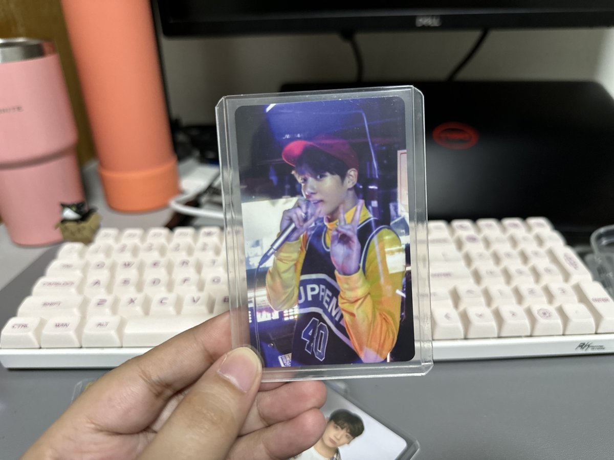 vastreia's tweet photo. ꒰ wts lfb bts ph • #tindanireia ꒱

✧ memories of 2017 jungkook pc ✦

📓 𓏔 ₱3850

╰ payo
╰ mop: gcash • ub
╰ mod: gogoexpress • sdd

🍬 𓏔 dm to claim ⟢ https://t.co/TZVj6XN5I5