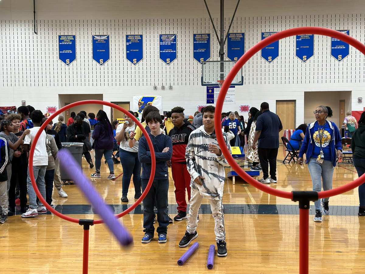 LauraKole21's tweet photo. So much fun at the @OscarSmithMS PBIS Carnival! We celebrated out students with 0 referrals and had some of Ms. Barnes’ DELICIOUS popcorn. A win win! https://t.co/l4GL8Qcui5
