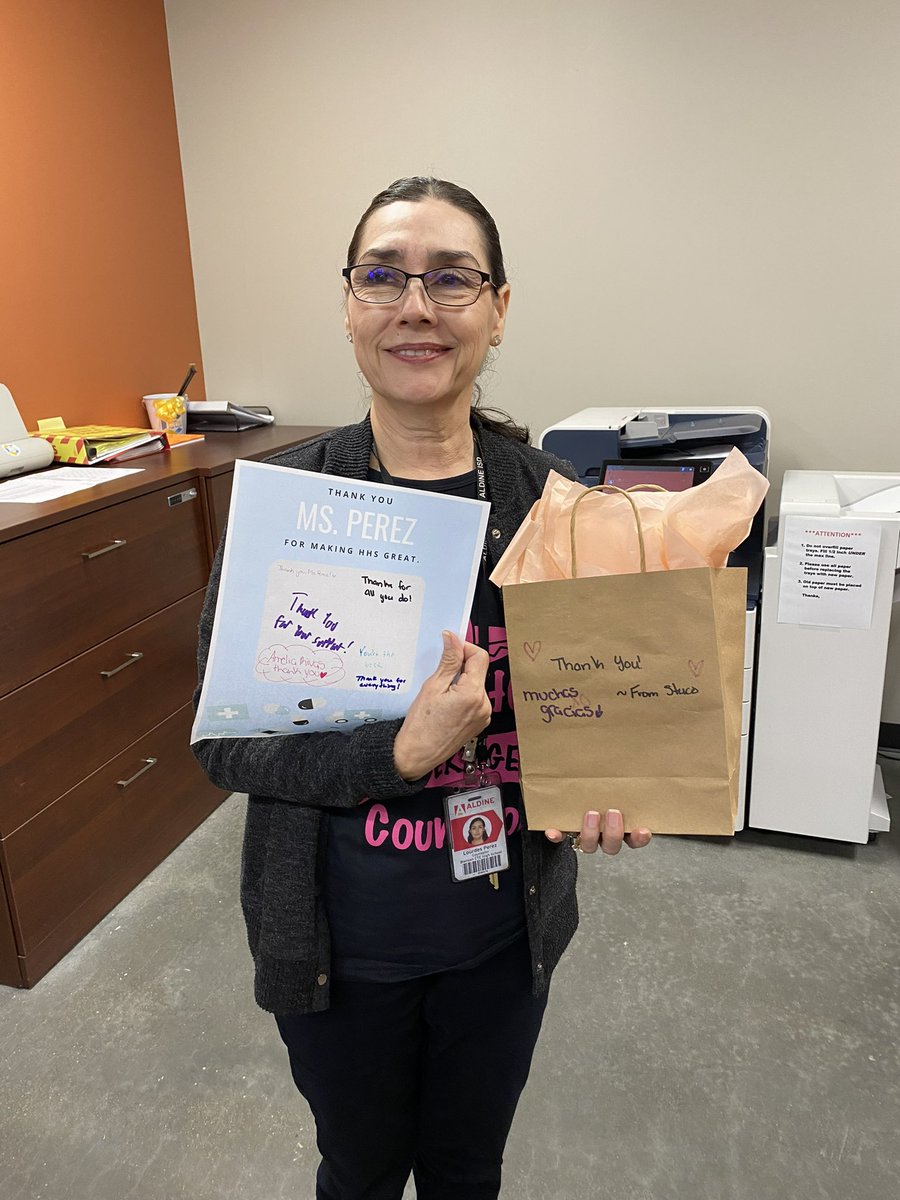 blansonstuco's tweet photo. Last week was councelor appreciation week!!💛 We gifted our lovely counselors with appreciation goodie bags and signed notes💛 #councelor #BlansonCTE #AldineISD @BenIbarraCTE https://t.co/8JJFxxdgNG