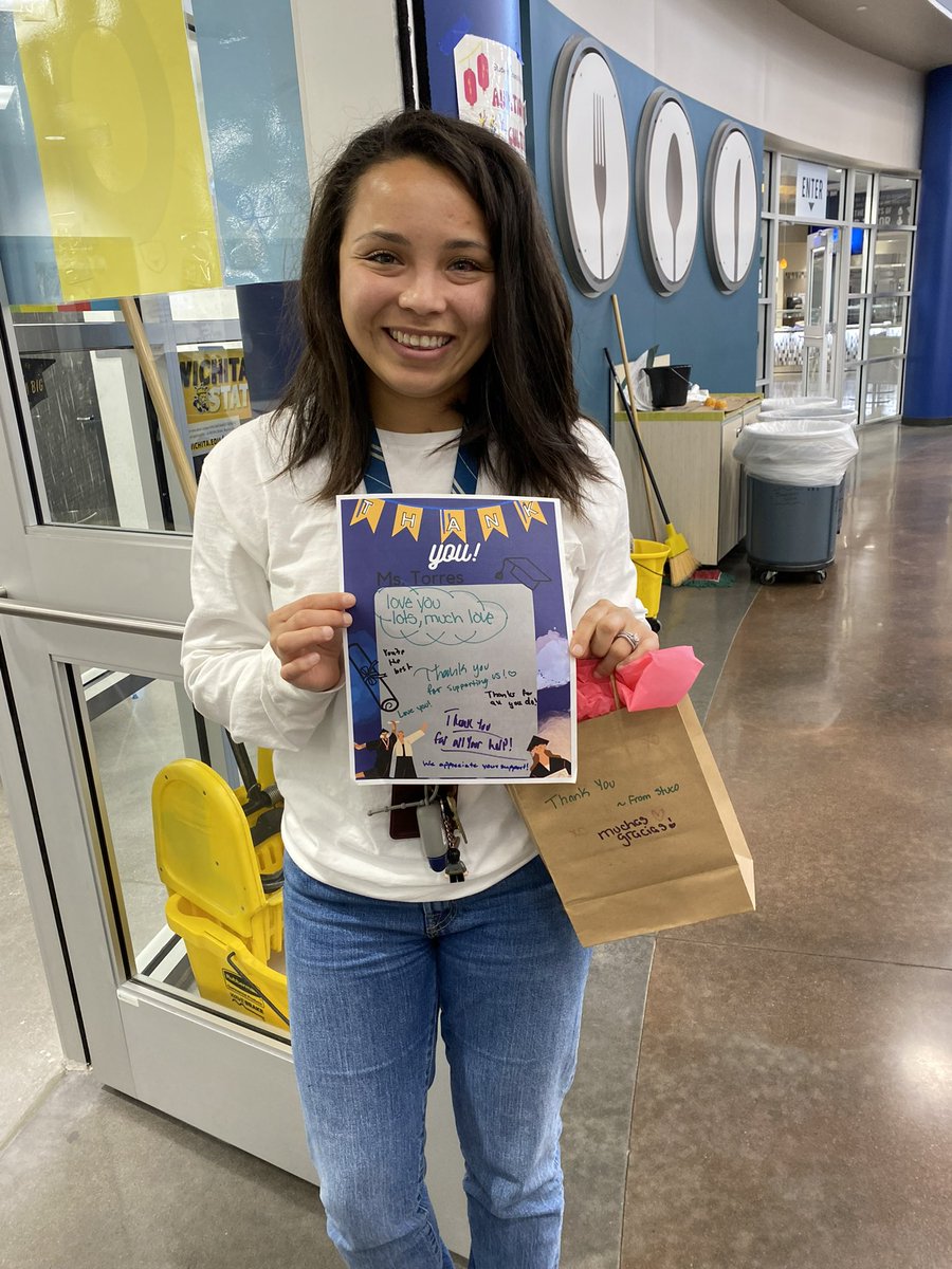 blansonstuco's tweet photo. Last week was councelor appreciation week!!💛 We gifted our lovely counselors with appreciation goodie bags and signed notes💛 #councelor #BlansonCTE #AldineISD @BenIbarraCTE https://t.co/8JJFxxdgNG