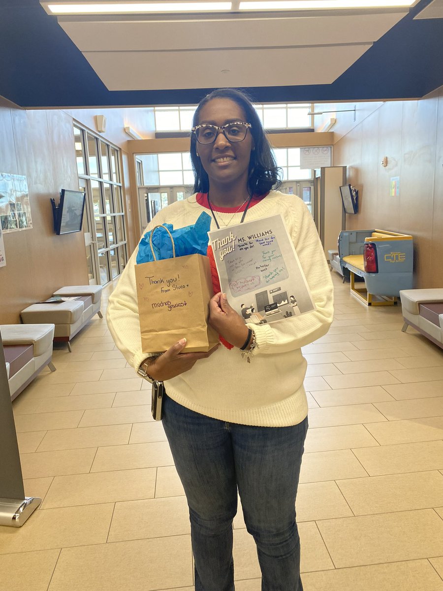 blansonstuco's tweet photo. Last week was councelor appreciation week!!💛 We gifted our lovely counselors with appreciation goodie bags and signed notes💛 #councelor #BlansonCTE #AldineISD @BenIbarraCTE https://t.co/8JJFxxdgNG