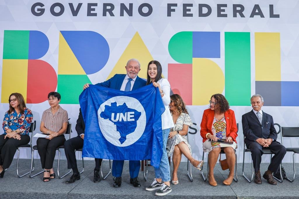 HartmannFabiano's tweet photo. O coração repleto de esperança com este time que cuida da ciência no Brasil. https://t.co/8BU55NeRD7