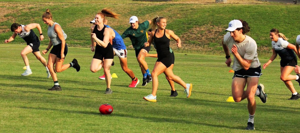 Old Geelong FC tweet media